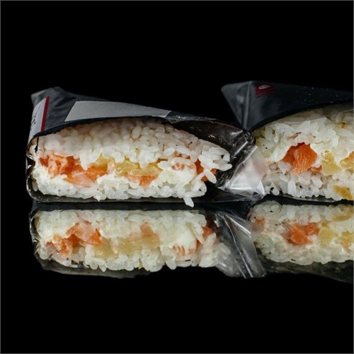 Онигири с лососем фреш 03498 - фото 386